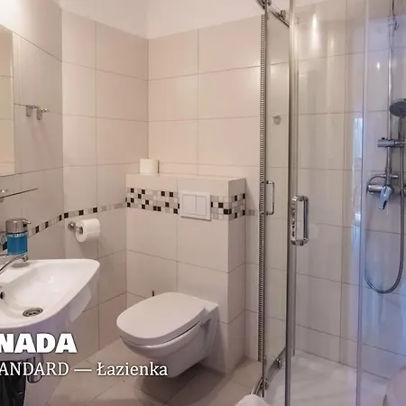 بيت ضيافة Granada & دوشنيكي زدروي