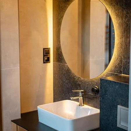 Granada & دوشنيكي زدروي